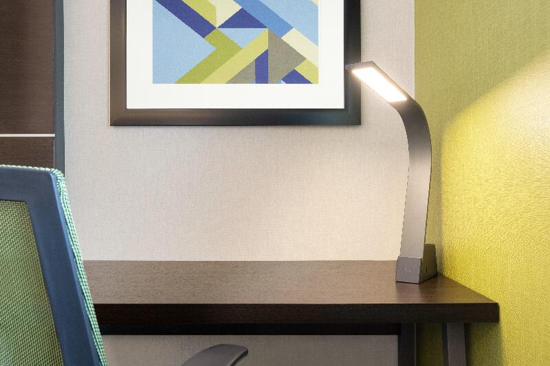 شقة غرفة واحدة, Sunset View Club