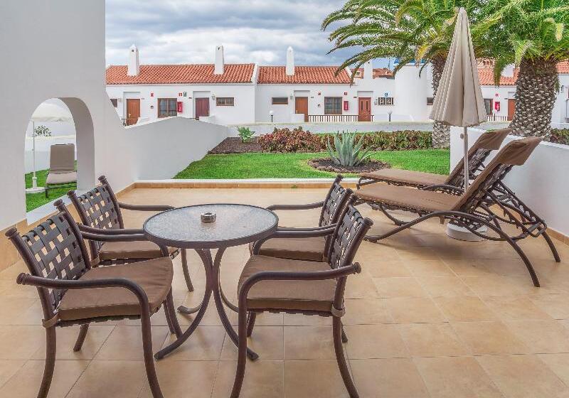 شقة غرفة واحدة, Sunset View Club