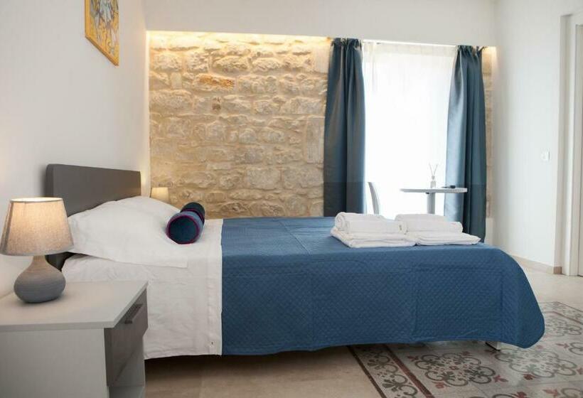 اتاق استاندارد, Candelieri19