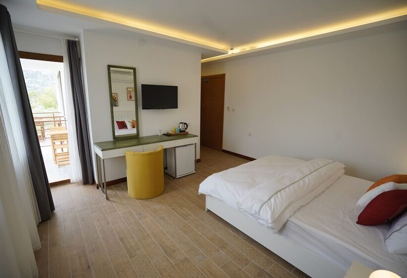 Deluxe Room Mountain View, Mons Casa Boutique