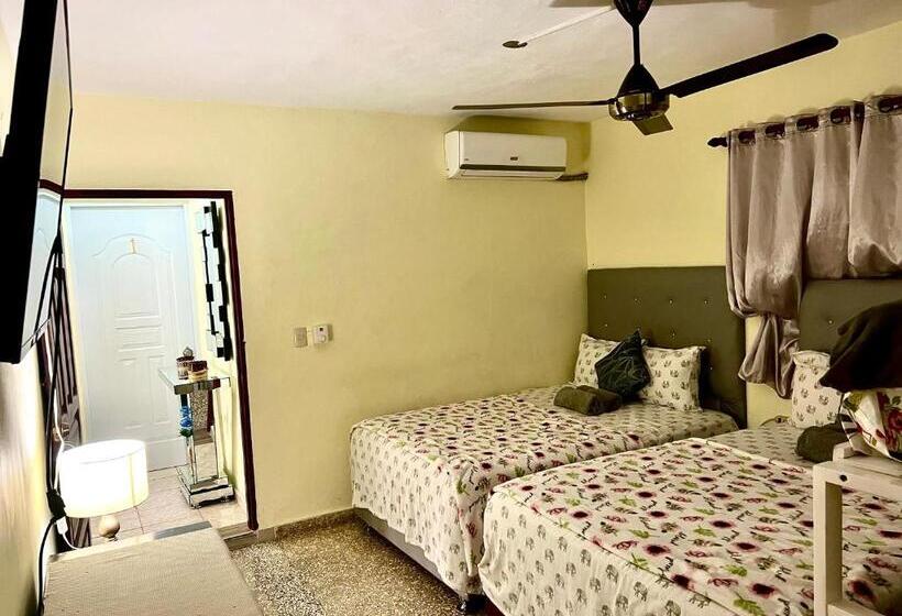 חדר משפחתי, Maria Bonita Higüey