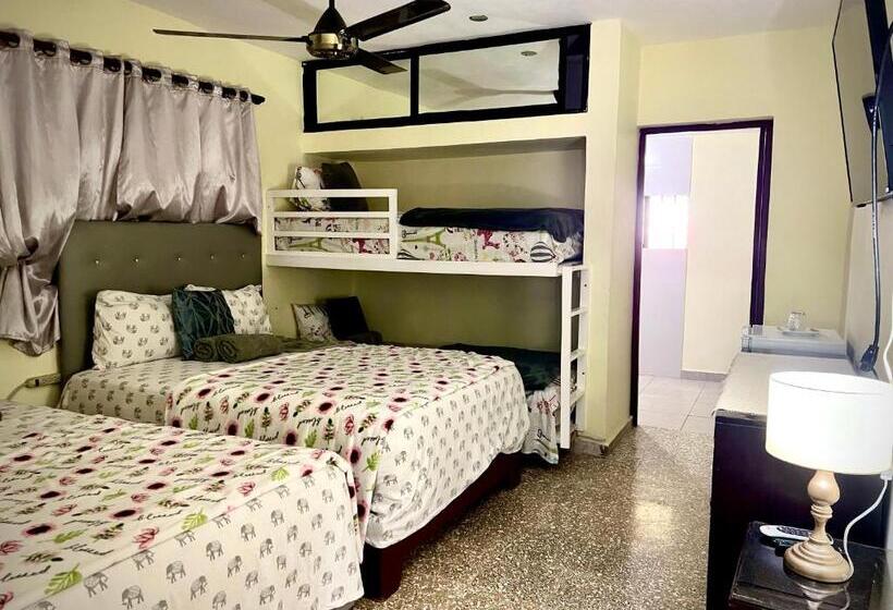 חדר משפחתי, Maria Bonita Higüey