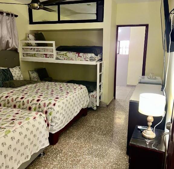 غرفة عائلية, Maria Bonita Higüey