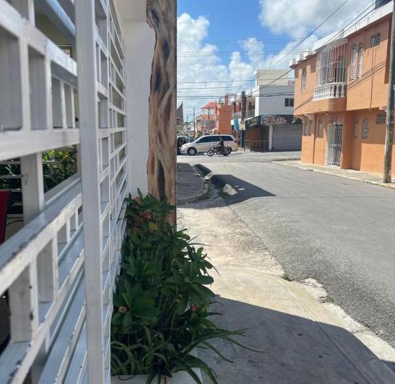 جناح ديلوكس, Maria Bonita Higüey