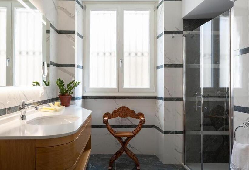 מיטת קינג בסוויטה, Coclee Suite Palace