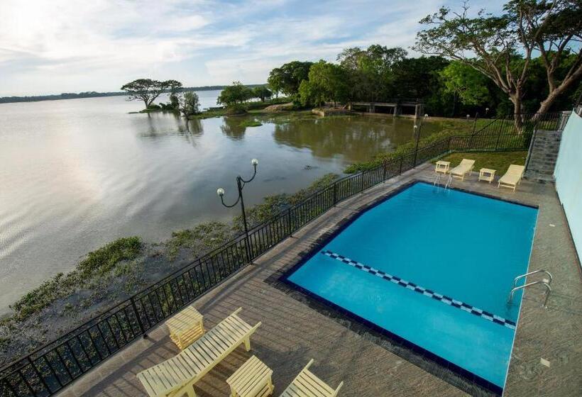 스탠다드 룸 킹사이즈 침대, Olu Villa Resort