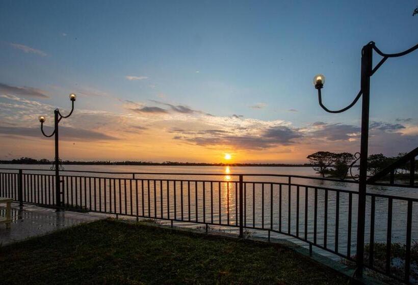 스탠다드 룸 킹사이즈 침대, Olu Villa Resort