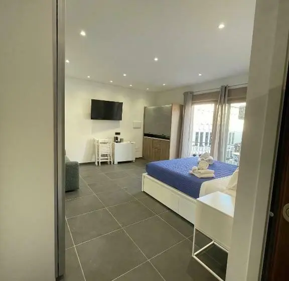 スタンダードスタジオ, Ng Guest House Il Gallura