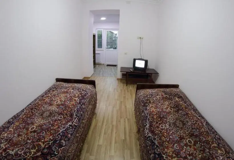 اتاق اکونومی, Vanand Guest House