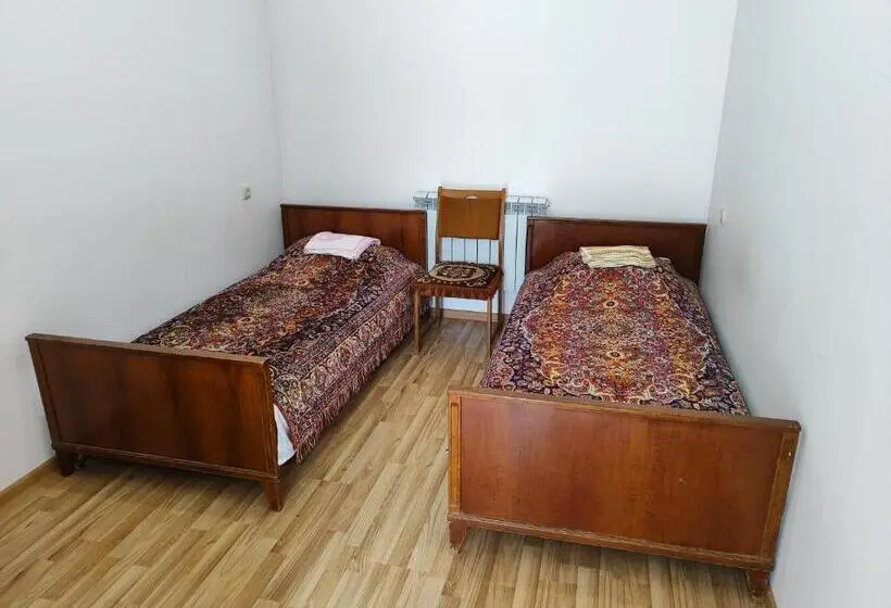 اتاق اکونومی, Vanand Guest House