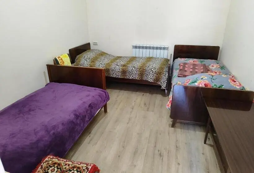 Economy Triple Room, Vanand Guest House