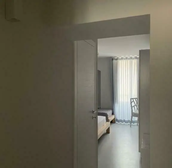 Standard Kolmen Hengen Huone, Manzoniquattro