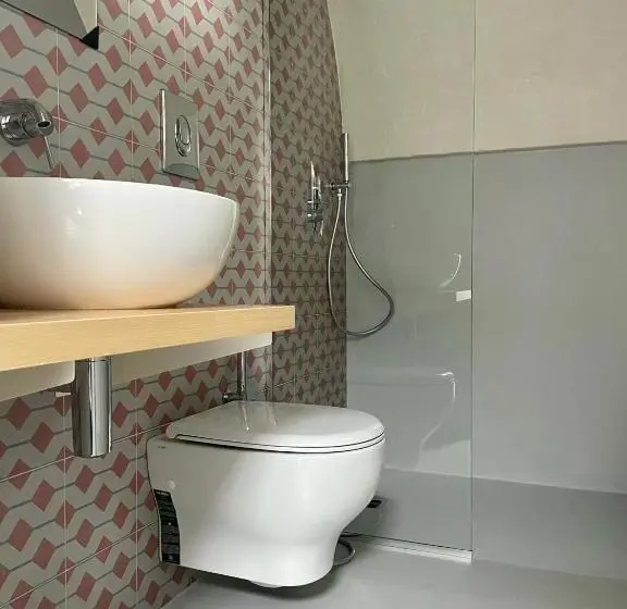Standard Kolmen Hengen Huone Jaettu kylpyhuone, Manzoniquattro