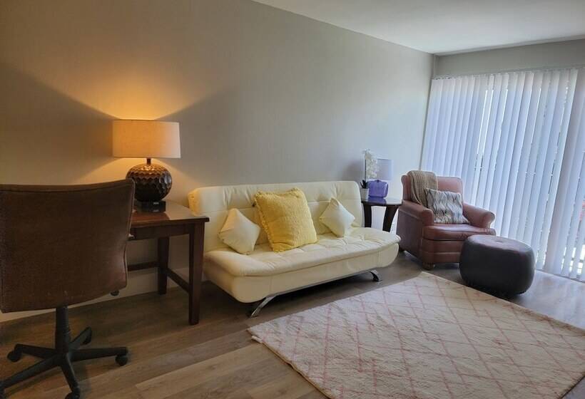 Апартаменты 1 Спальня, Stayspro   Hollywood Homes Minutes To Everything Spacious And Free Parking