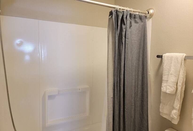 آپارتمان 2 خوابه, Stayspro   Hollywood Homes Minutes To Everything Spacious And Free Parking