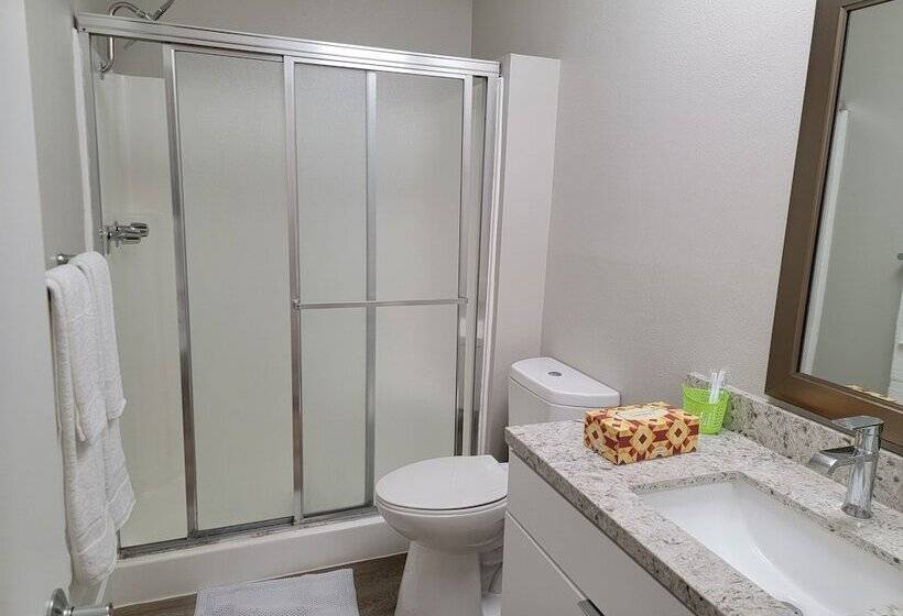 آپارتمان 2 خوابه, Stayspro   Hollywood Homes Minutes To Everything Spacious And Free Parking