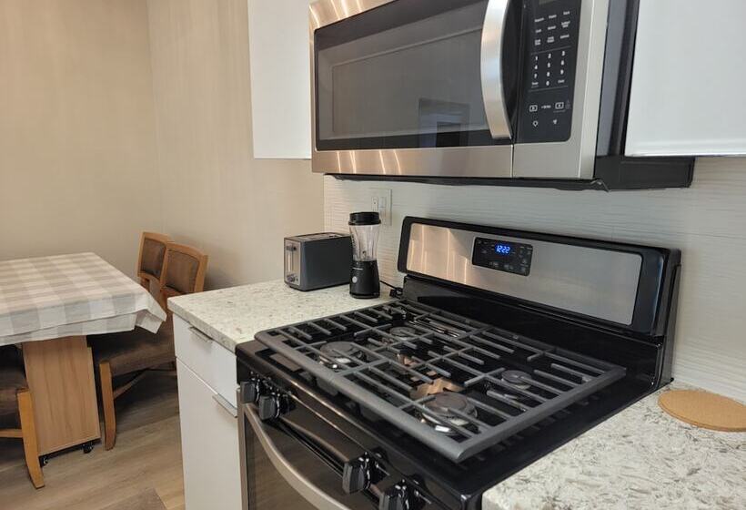 Апартаменты 2 Спальни, Stayspro   Hollywood Homes Minutes To Everything Spacious And Free Parking