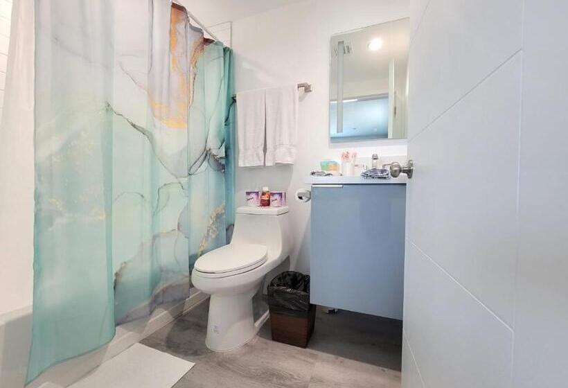 خانه 4 خوابه, Stayspro   Hollywood Homes Minutes To Everything Spacious And Free Parking