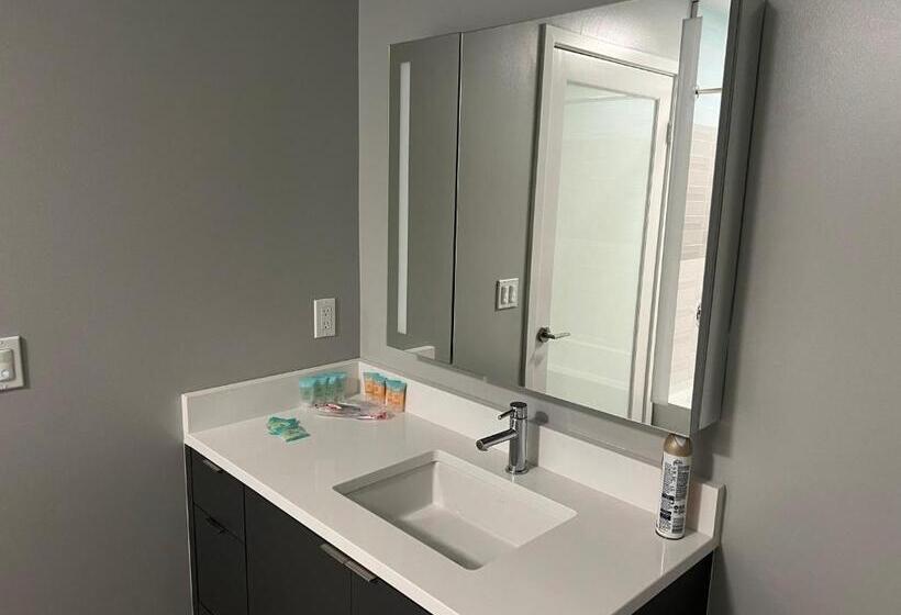 استودیوی استاندارد, Stayspro   Hollywood Homes Minutes To Everything Spacious And Free Parking
