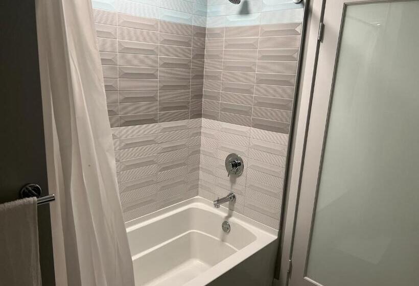 استودیوی استاندارد, Stayspro   Hollywood Homes Minutes To Everything Spacious And Free Parking