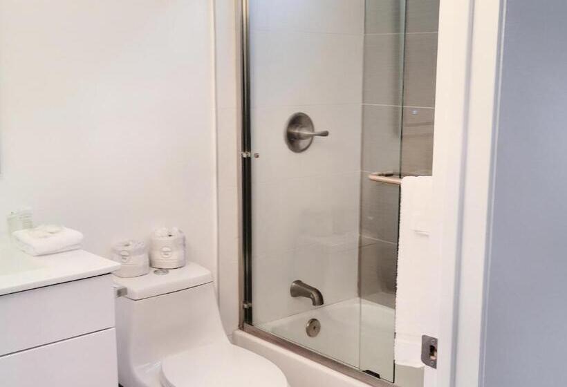 خانه 3 خوابه, Stayspro   Hollywood Homes Minutes To Everything Spacious And Free Parking