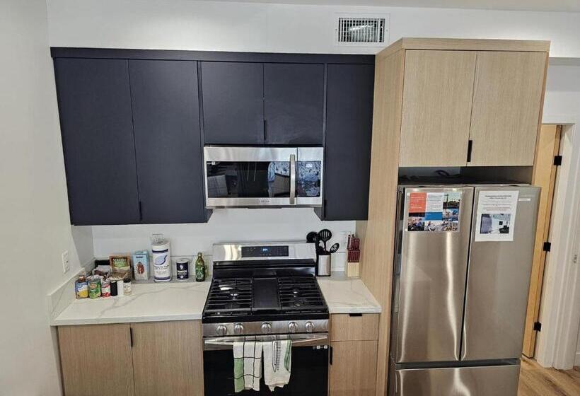 خانه 1 خوابه, Stayspro   Hollywood Homes Minutes To Everything Spacious And Free Parking