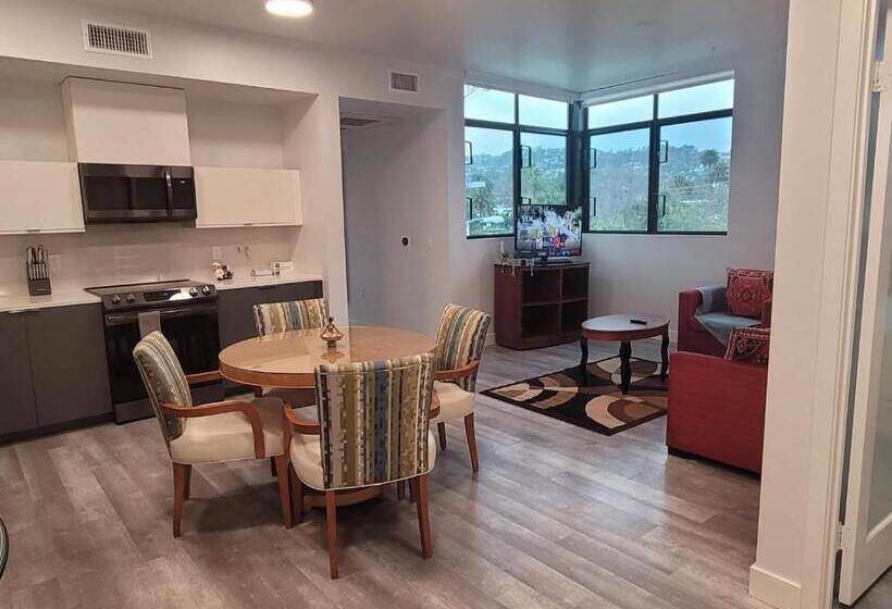 Апартаменты 2 Спальни, Stayspro   Hollywood Homes Minutes To Everything Spacious And Free Parking