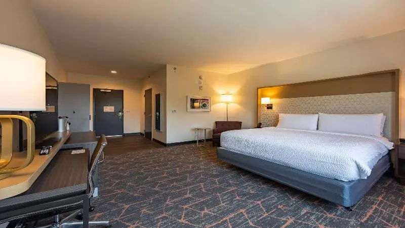 キングサイズベッドのスタンダードルーム, Courtyard By Marriott Atlanta Dunwoody