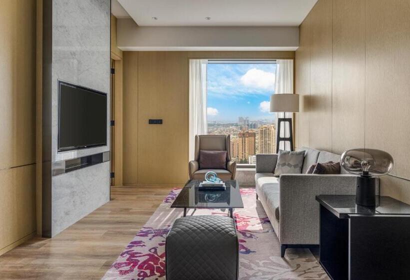 سوئیت خانواده 2 خوابه, Kaohsiung Marriott