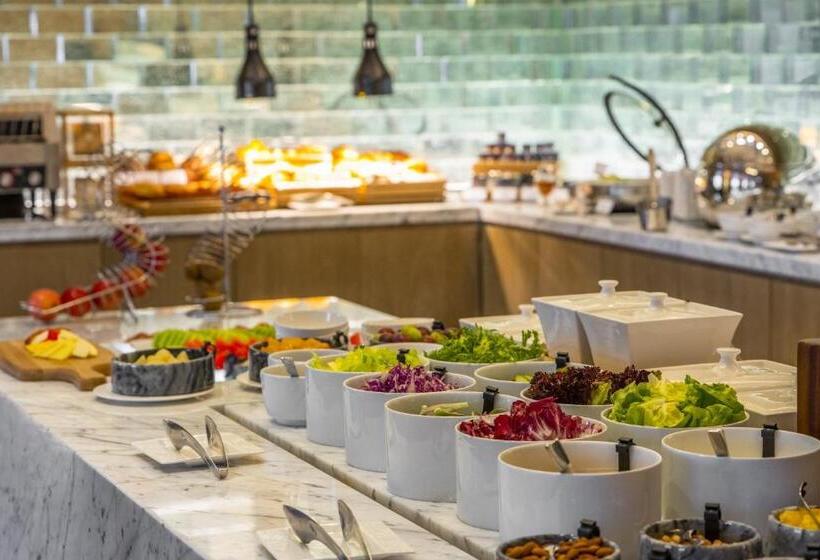 اتاق لوکس با تخت بزرگ, Kaohsiung Marriott