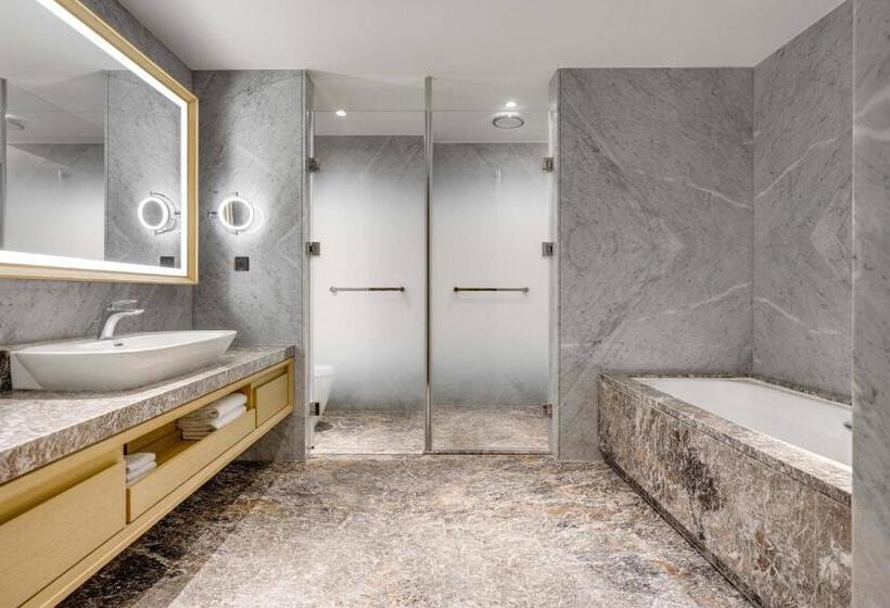 سوئیت اجرایی با تخت کینگ, Kaohsiung Marriott