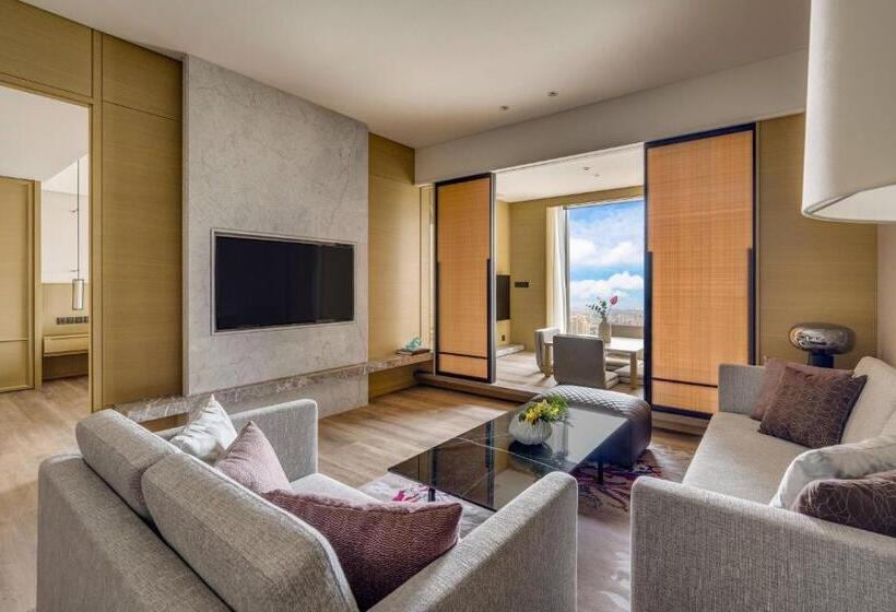 سوئیت اجرایی با تخت کینگ, Kaohsiung Marriott