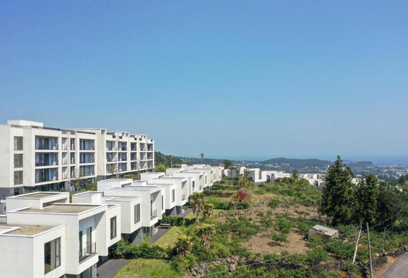 غرفة قياسية مزوَّدة بتراس, Velum Resort