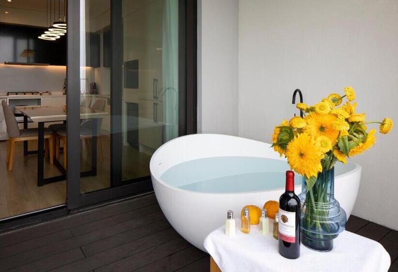 غرفة قياسية مزوَّدة بتراس, Velum Resort