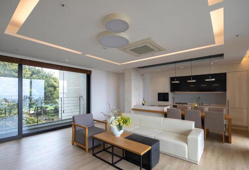 غرفة قياسية مزوَّدة بتراس, Velum Resort