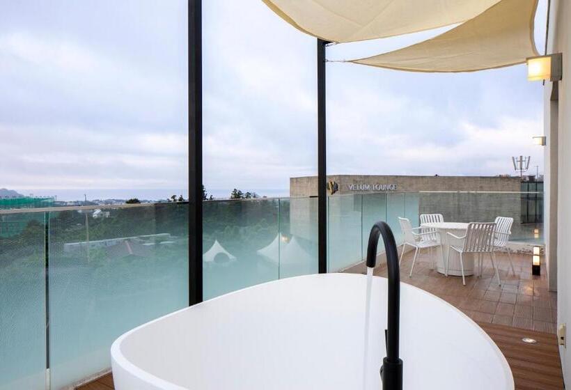 غرفة عائلية, Velum Resort