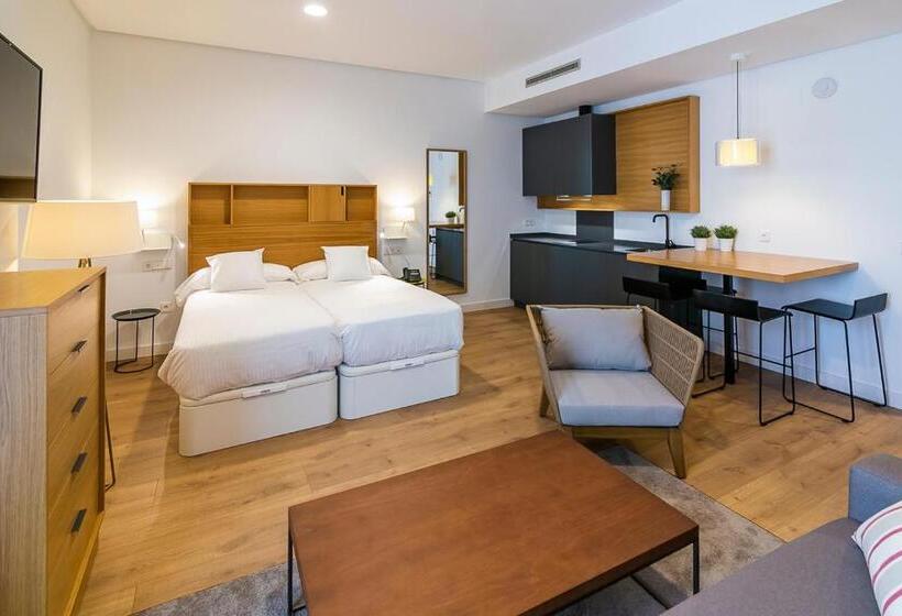 استودیوی استاندارد, Aquitania Home Suites