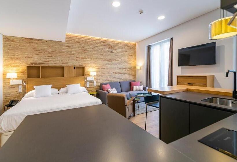 Monolocale Superiore, Aquitania Home Suites