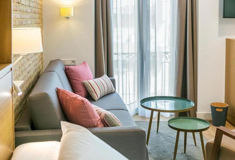 Monolocale Superiore, Aquitania Home Suites