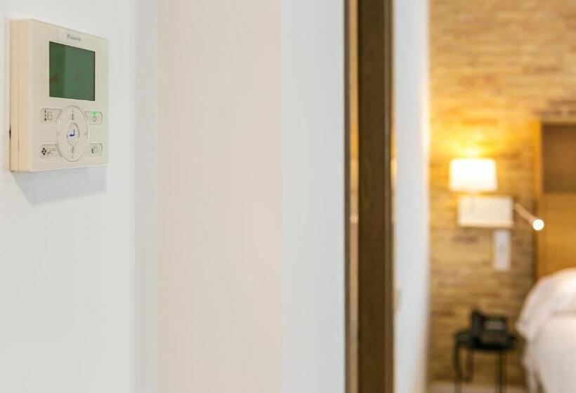 Monolocale Superiore, Aquitania Home Suites