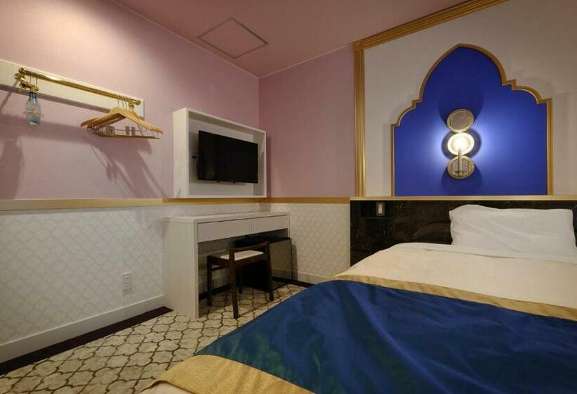 Номер Стандарт, Four Stories Hotel Maihama Tokyo Bay