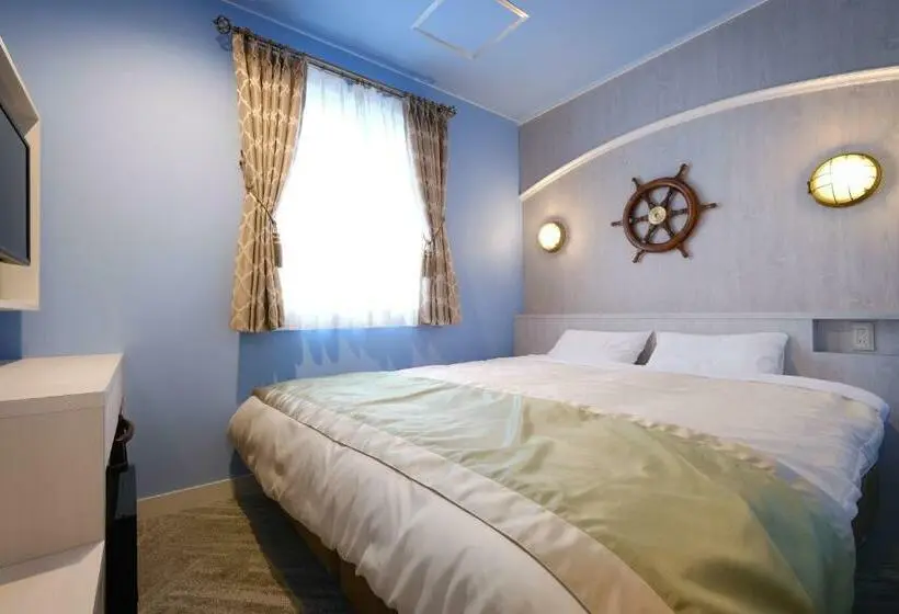 クイーンサイズベッドのスタンダードルーム, Four Stories Hotel Maihama Tokyo Bay
