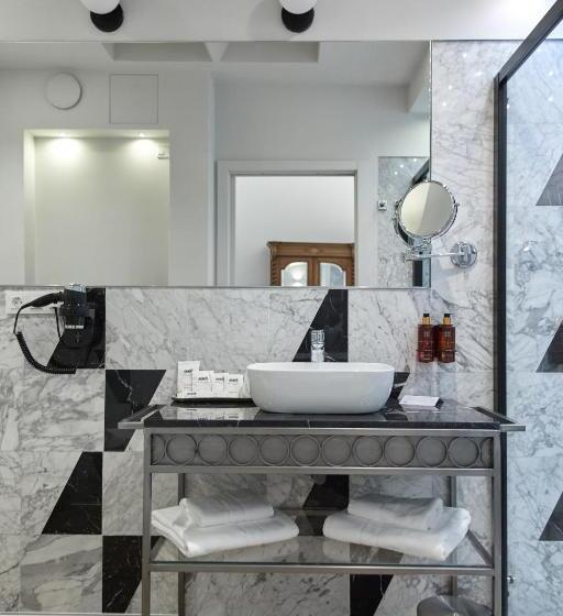 Deluxe Suite King Bed, Boutique Posada De La Sillería