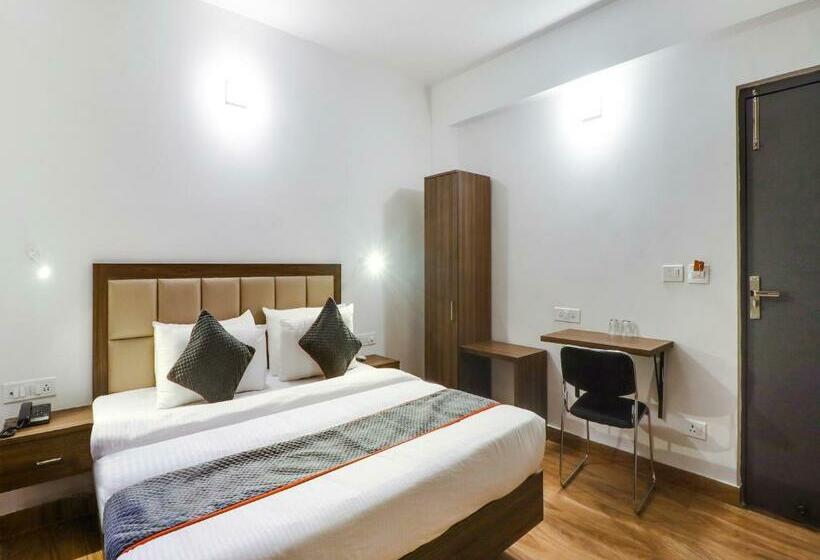 اتاق استاندارد, Oyo 79957 Oyo Townhouse Clark Inn