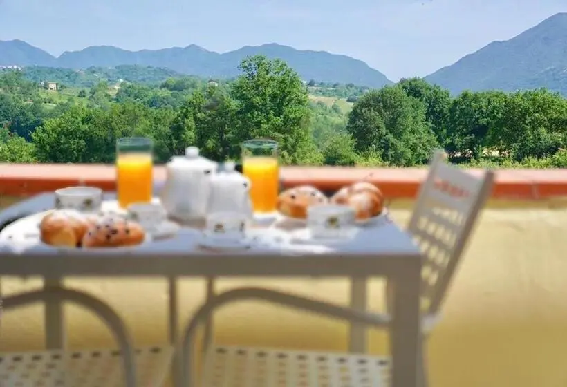 バルコニー付きデラックスルーム, Relais Colle Buono