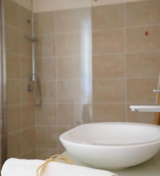 סוויטת ג'וניור נוף לגינה, Relais Colle Buono