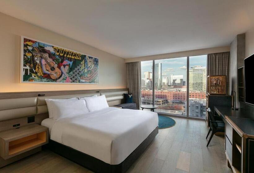 חדר סטנדרט עם מיטת קינג, W Nashville