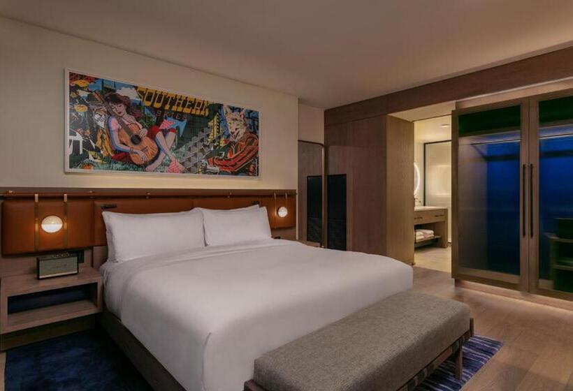 מיטת קינג בסוויטה, W Nashville