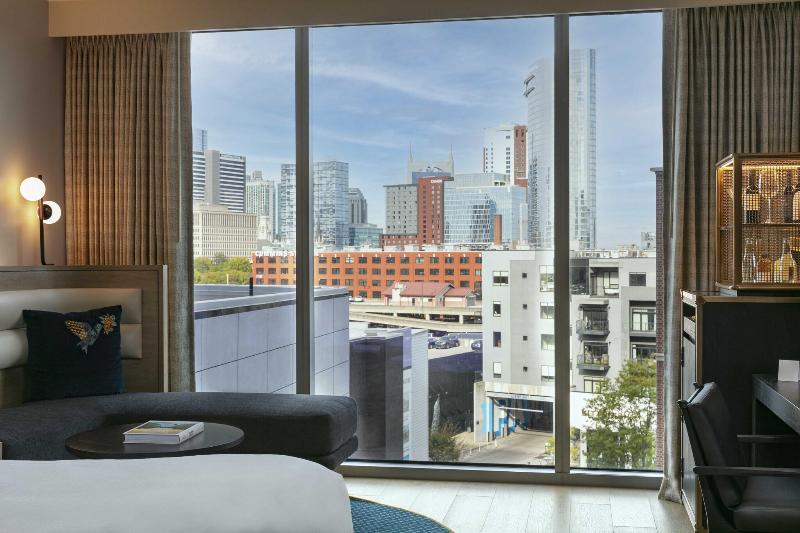 חדר סטנדרט עם מיטת קינג, W Nashville