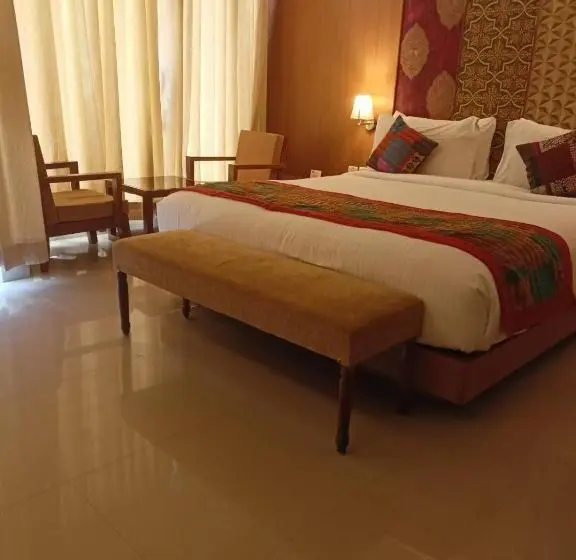 Superior Room Pool View, Abhyagama